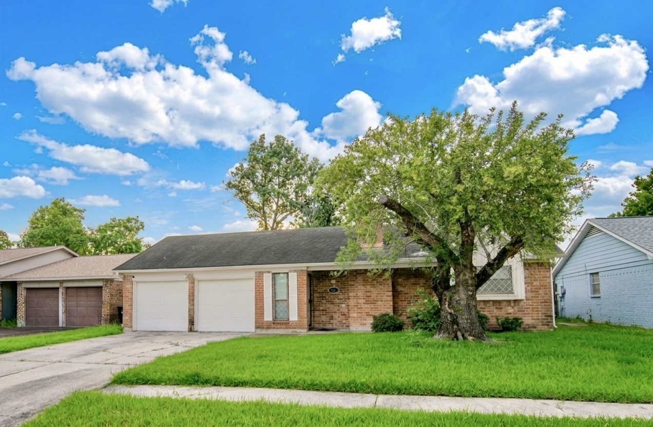 116 White Cedar Street Houston, TX 77015 - Photo 1 of 13 116 White Cedar