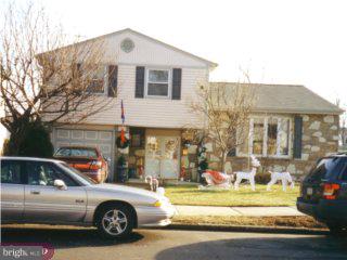 11977 Dumont Road Philadelphia, PA 19116 - Photo 1 of 5 Gallery Image 1