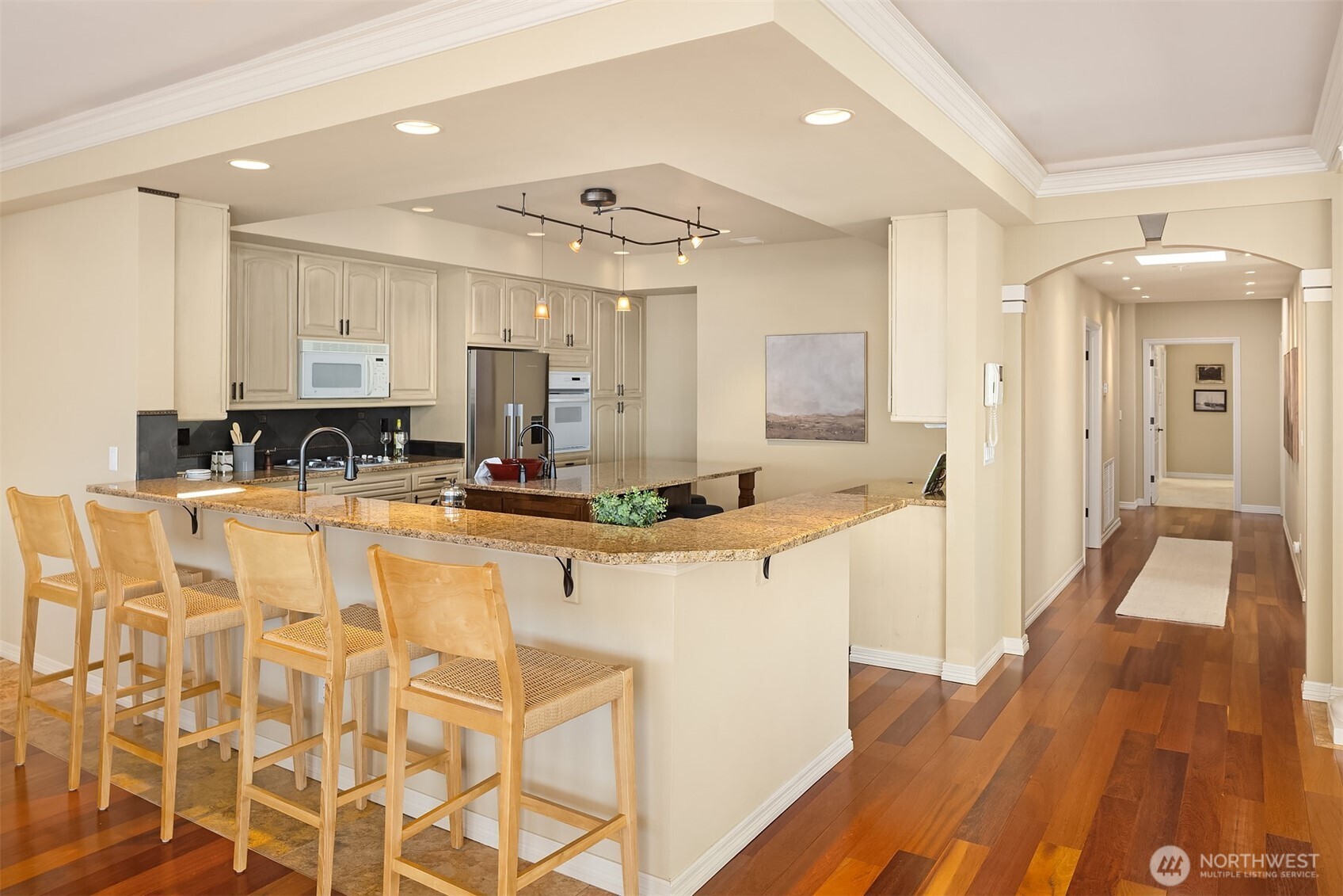 111 Main Street, Unit 203 Edmonds, WA 98020 - Photo 16 of 40