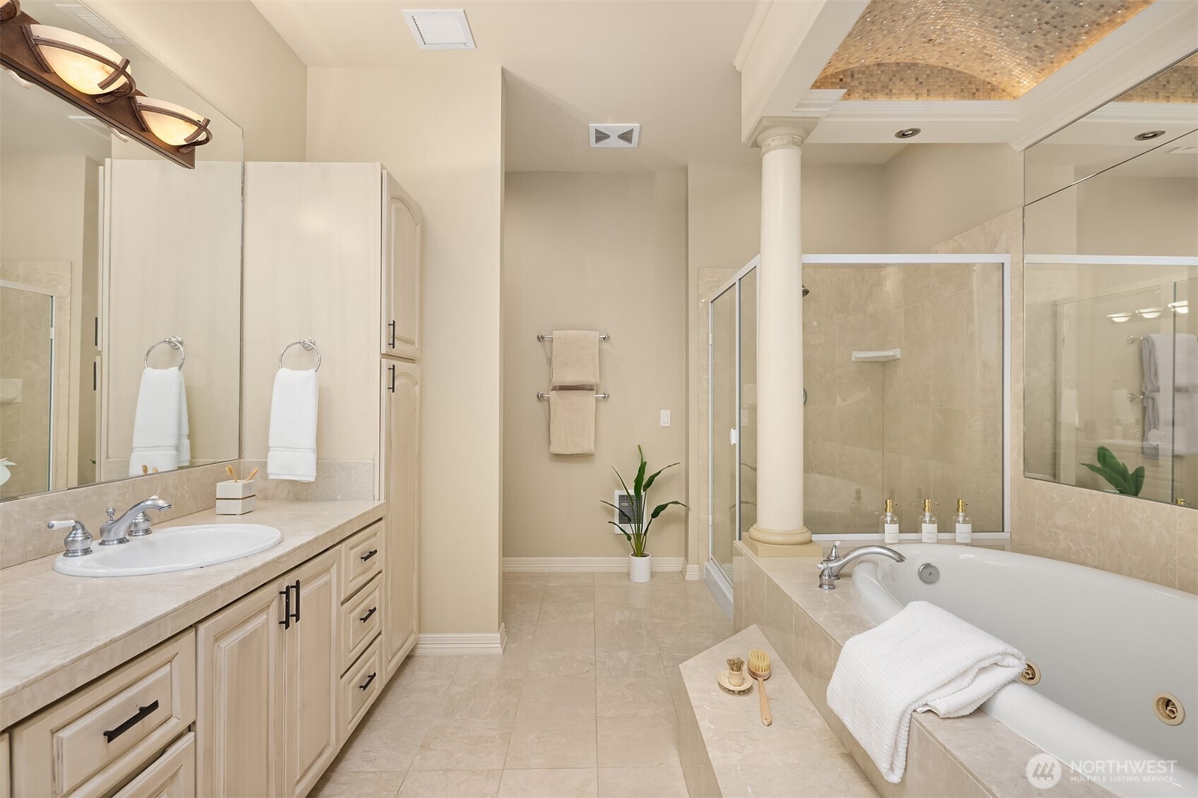 111 Main Street, Unit 203 Edmonds, WA 98020 - Photo 20 of 40