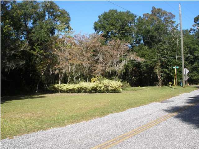 240 Wesley Road DeFuniak Springs, FL 32433 - Photo 25 of 25 a view of a park with large trees