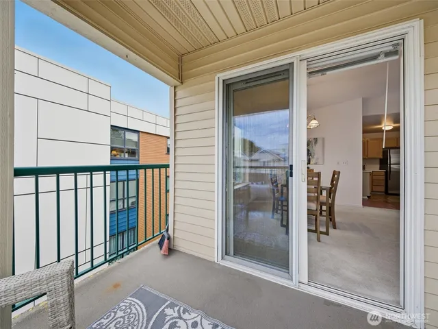 $540,000 | 1733 Northwest 59th Street, Unit 301, Seattle, WA 98107