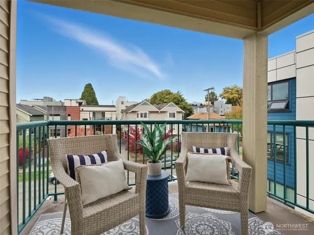 $540,000 | 1733 Northwest 59th Street, Unit 301, Seattle, WA 98107
