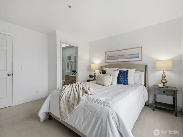 $540,000 | 1733 Northwest 59th Street, Unit 301, Seattle, WA 98107