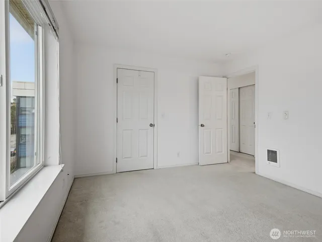 $540,000 | 1733 Northwest 59th Street, Unit 301, Seattle, WA 98107