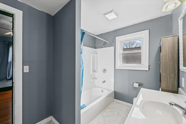 $149,900 | 104 Allen Street, Allerton, IL 61810