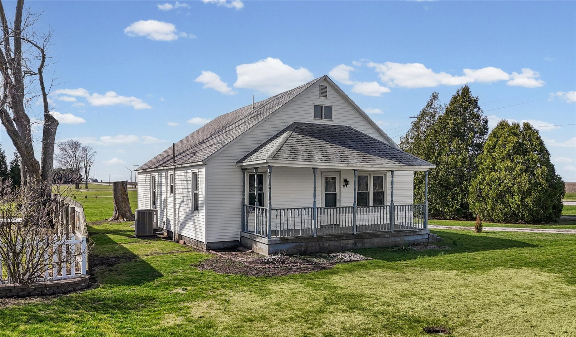 104 Allen Street Allerton, IL 61810 - Photo 2 of 33 a view of a house with backyard