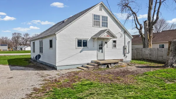$149,900 | 104 Allen Street, Allerton, IL 61810