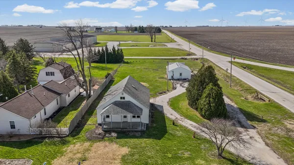 $149,900 | 104 Allen Street, Allerton, IL 61810