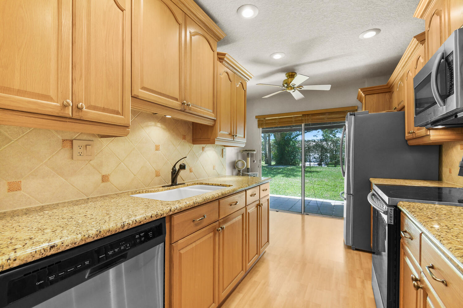5266 Sapphire Valley Boca Raton, FL 33431 - Photo 9 of 48 Kitchen