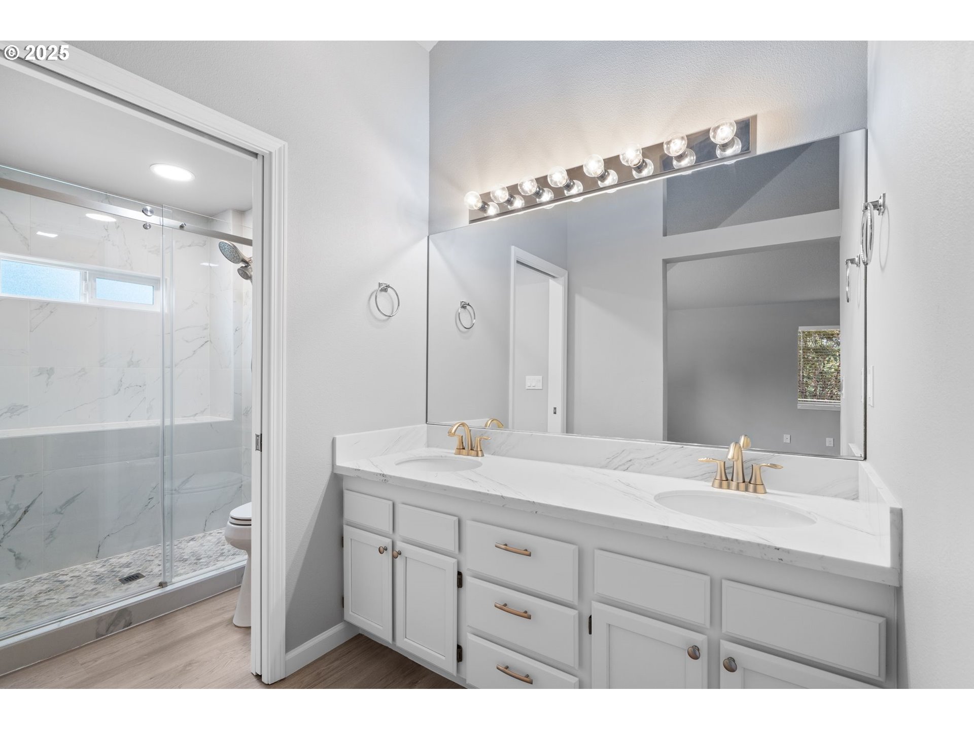 11224 Southwest Pintail Loop Beaverton, OR 97007 - Photo 15 of 32 Attached Bathroom #1