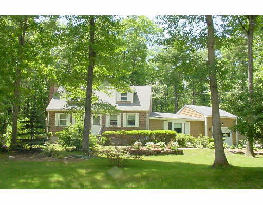 9 Christopher Road Westford, MA 01886 - Photo 1 of 1 Gallery Image 1