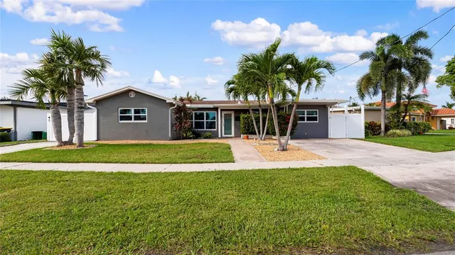 $890,000 | 935 Nautilus Isle, Dania Beach, FL 33004