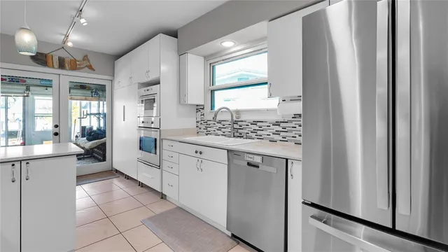 $890,000 | 935 Nautilus Isle, Dania Beach, FL 33004