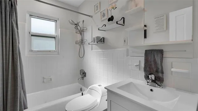 $890,000 | 935 Nautilus Isle, Dania Beach, FL 33004