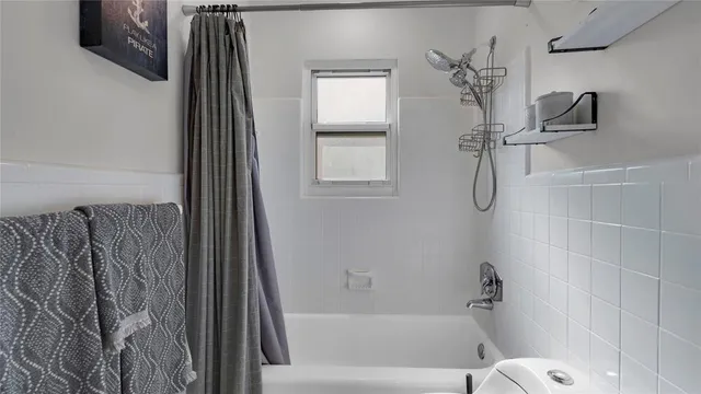 $890,000 | 935 Nautilus Isle, Dania Beach, FL 33004