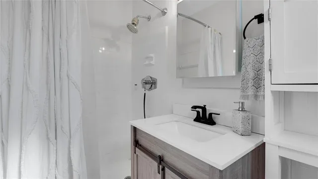 $890,000 | 935 Nautilus Isle, Dania Beach, FL 33004