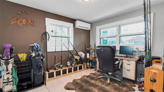 $890,000 | 935 Nautilus Isle, Dania Beach, FL 33004