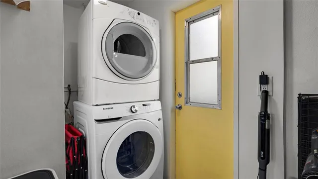 $890,000 | 935 Nautilus Isle, Dania Beach, FL 33004