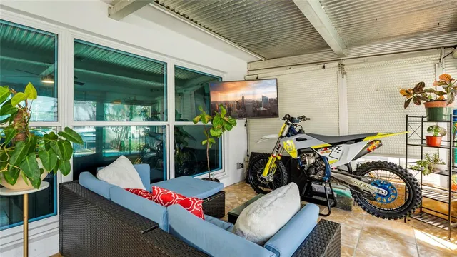 $890,000 | 935 Nautilus Isle, Dania Beach, FL 33004