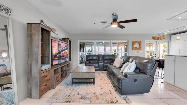 $890,000 | 935 Nautilus Isle, Dania Beach, FL 33004