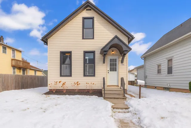 $194,900 | 1623 South 13th Street, Sheboygan, WI 53081