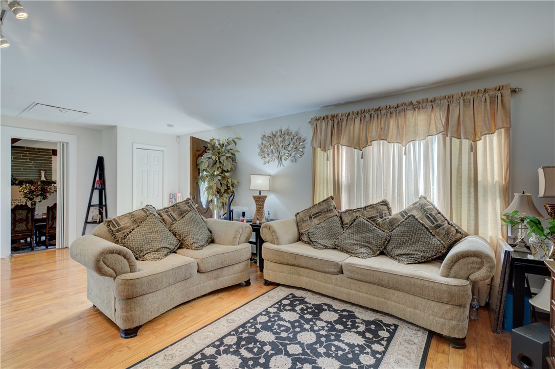 117 Bulgarmarsh Road Tiverton, RI 02878 - Photo 10 of 41