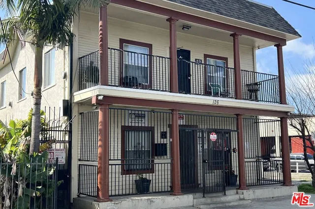 $1,550,000 | 126 West D Street, Wilmington, CA 90744