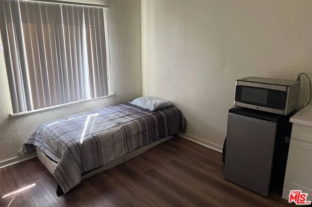 $1,550,000 | 126 West D Street, Wilmington, CA 90744