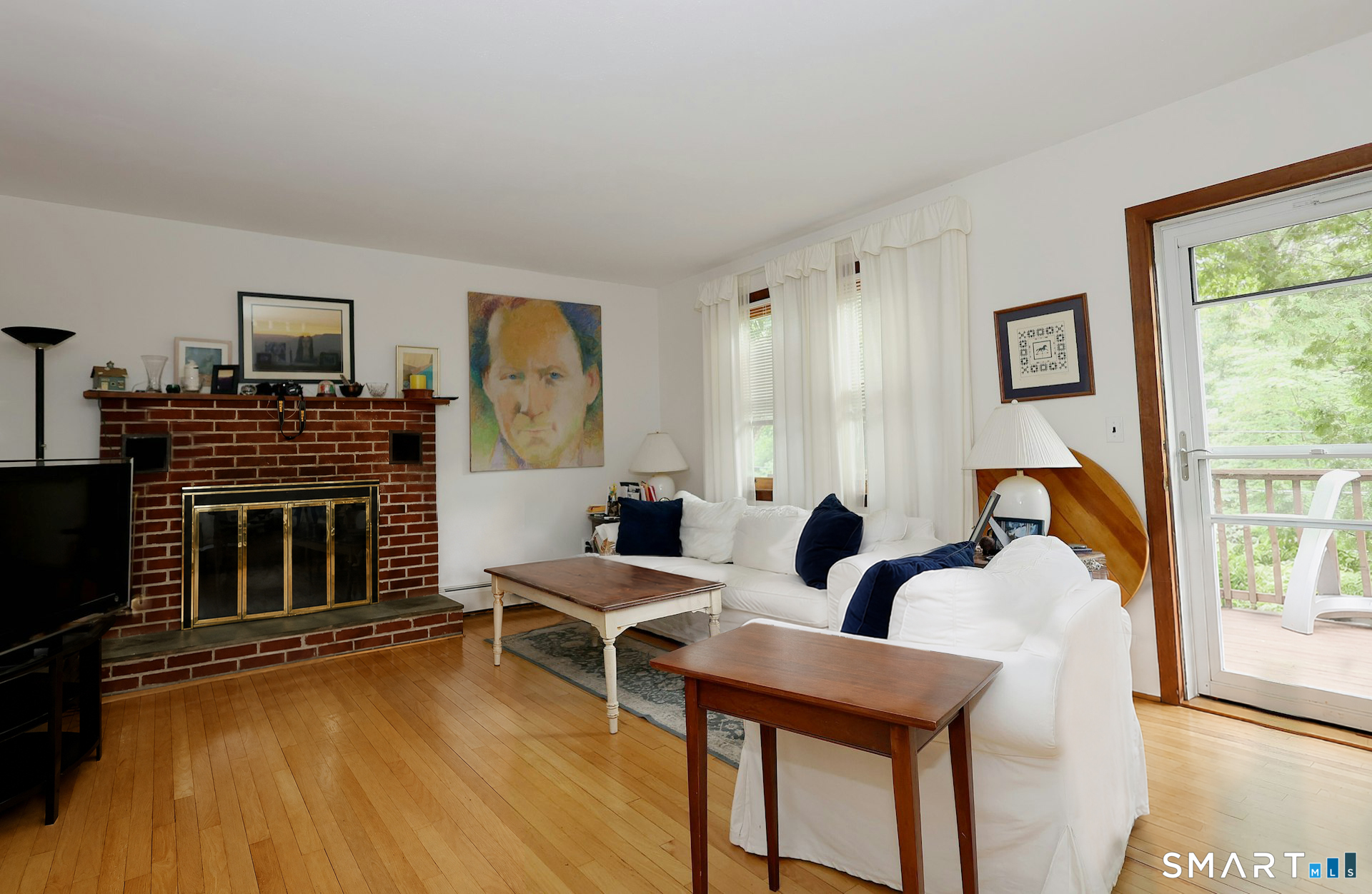 19 Olmstead Road Redding, CT 06896 - Photo 6 of 22 Gallery Image 6