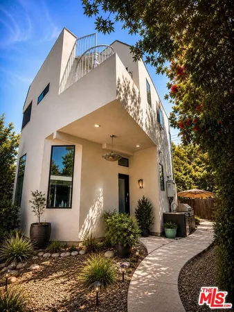 $4,895 | 7443 Midfield Avenue, Los Angeles, CA 90045