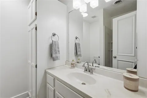 $339,000 | 1116 West 41st Terrace, Kansas City, MO 64111