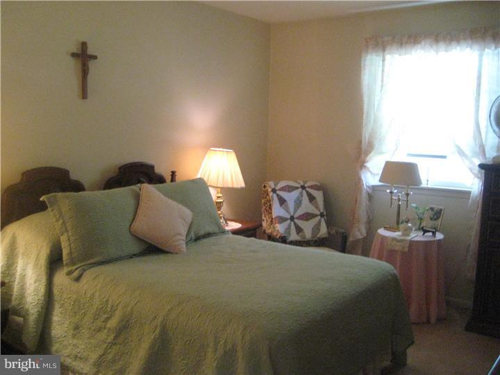 3331 South Keswick Road Philadelphia, PA 19114 - Photo 7 of 21 Gallery Image 7