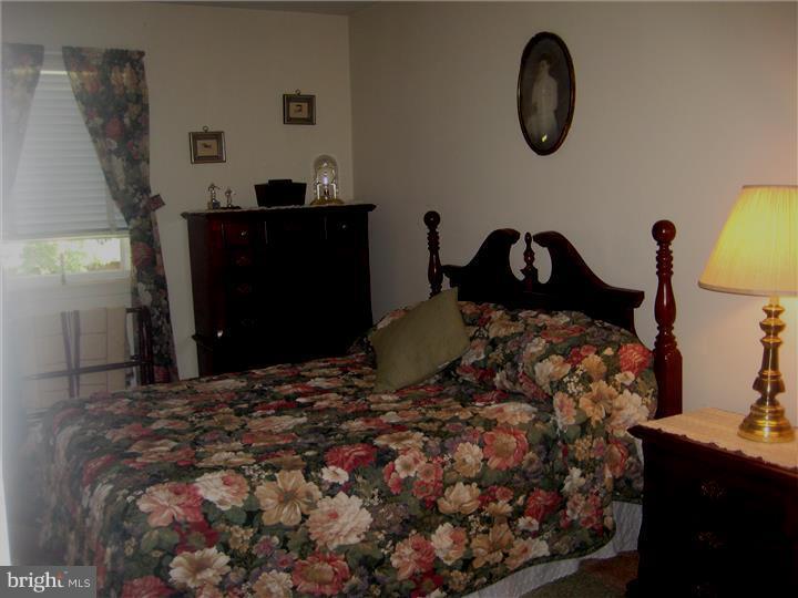 3331 South Keswick Road Philadelphia, PA 19114 - Photo 8 of 21 Gallery Image 8