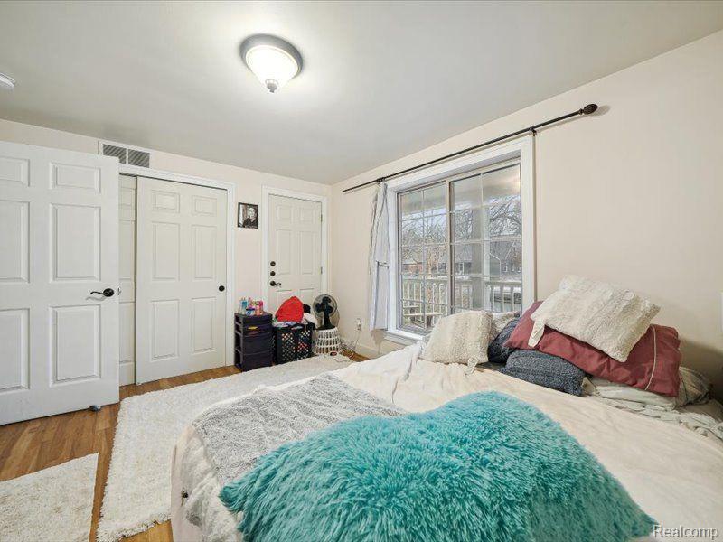 866 Rivard Boulevard Grosse Pointe, MI 48230 - Photo 14 of 53