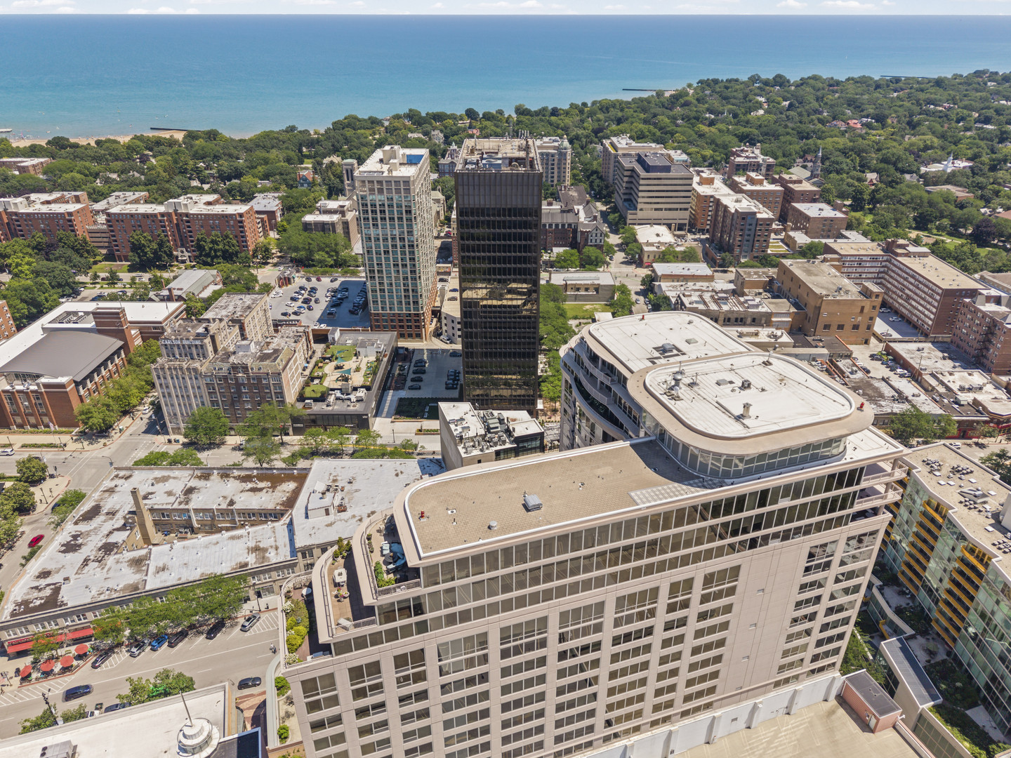 807 Davis Street, Unit 2212 Evanston, IL 60201 - Photo 9 of 10