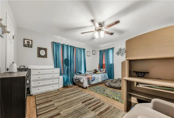 $1,950 | 109 Sulphur Springs Road, Bryan, TX 77801