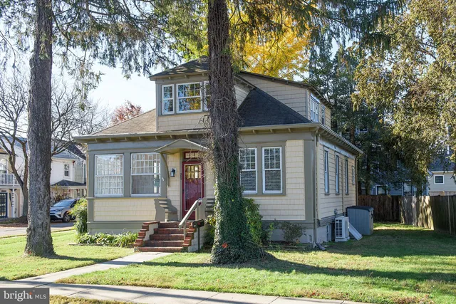 front view of house with a yard