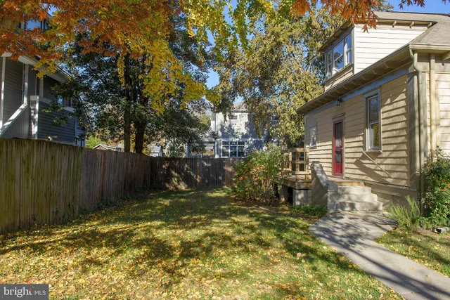 $3,995 | 530 First Street, Annapolis, MD 21403