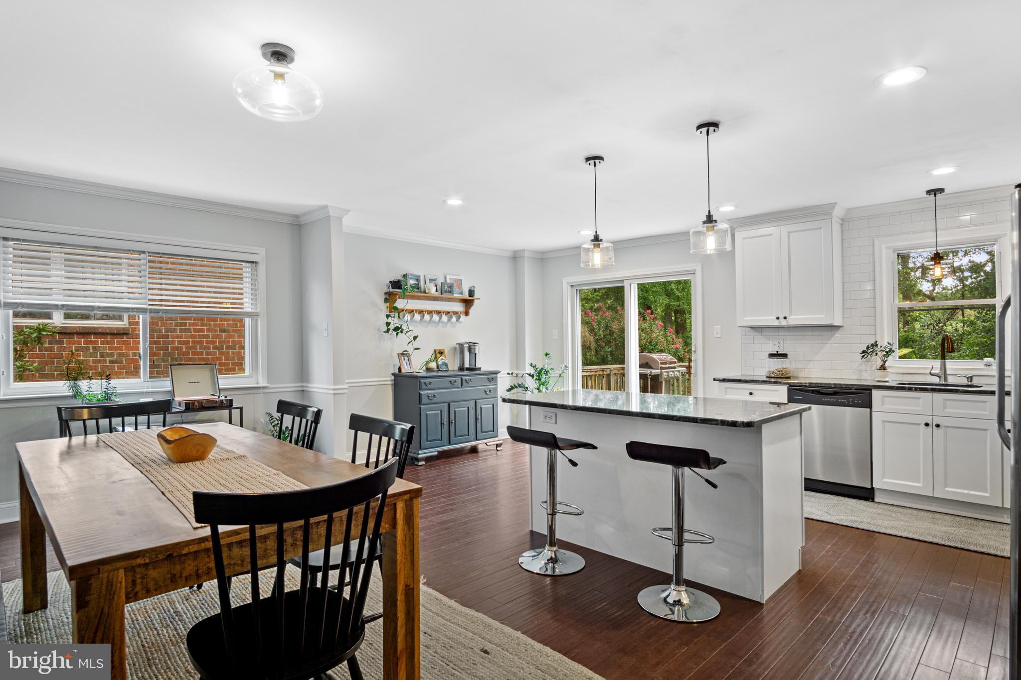 319 Lodge Road Philadelphia, PA 19128 - Photo 3 of 24