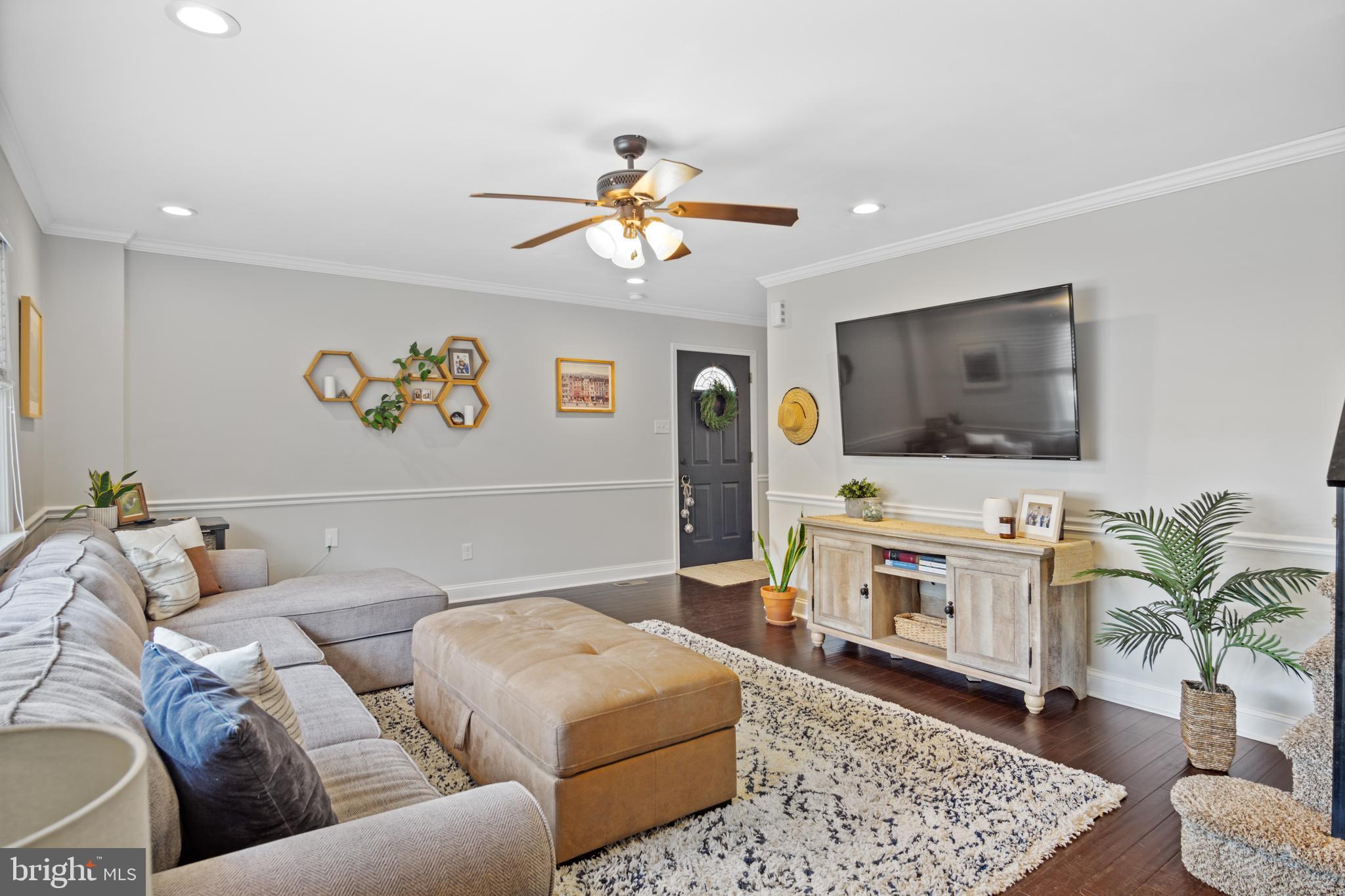 319 Lodge Road Philadelphia, PA 19128 - Photo 7 of 24