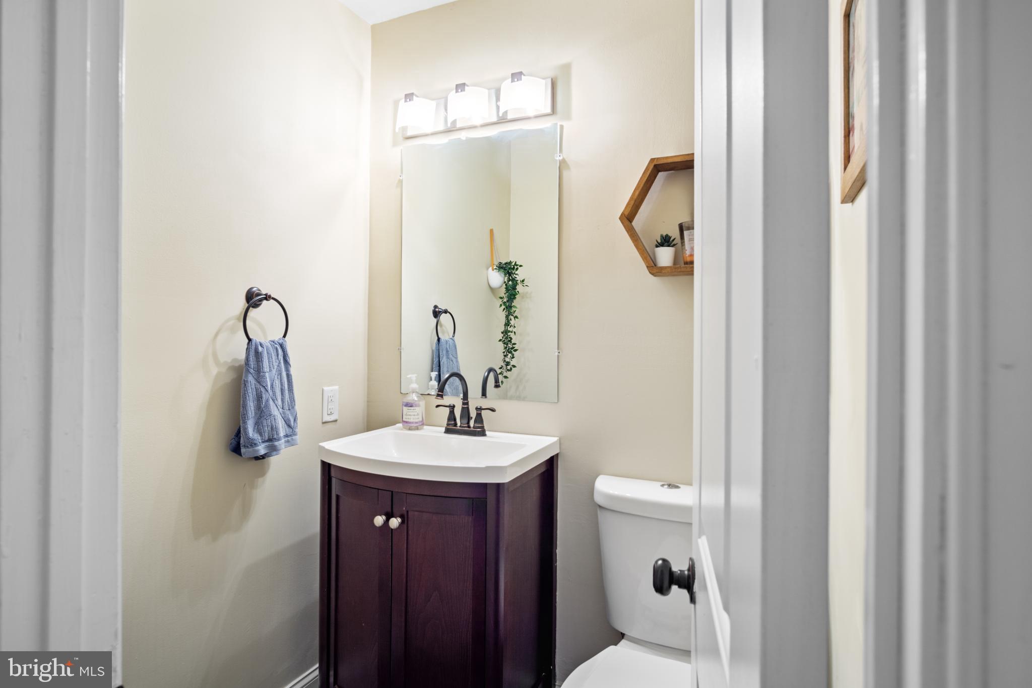 319 Lodge Road Philadelphia, PA 19128 - Photo 10 of 24