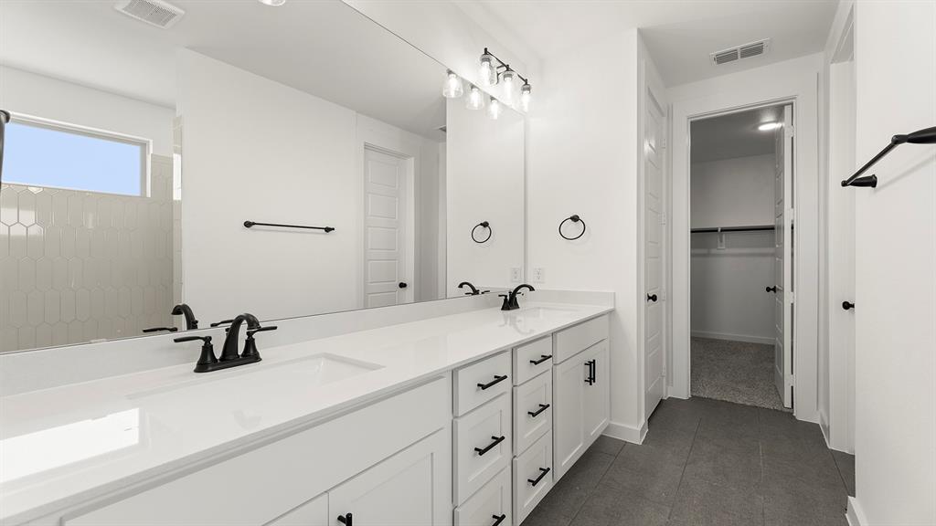 613 Wicklow Court Celina, TX 75009 - Photo 15 of 30 15. 613 Wicklow - Bath (2)