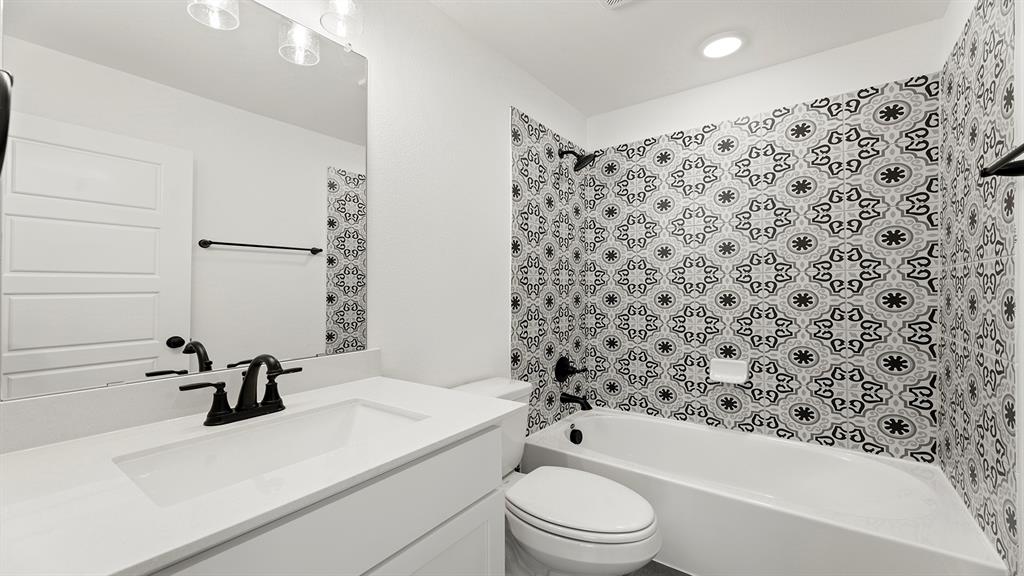 613 Wicklow Court Celina, TX 75009 - Photo 21 of 30 22. 613 Wicklow - 2ND Bath