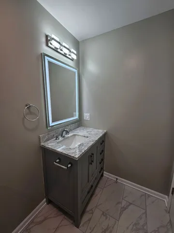 $350,000 | 641 Ruby Street, Crystal Lake, IL 60014