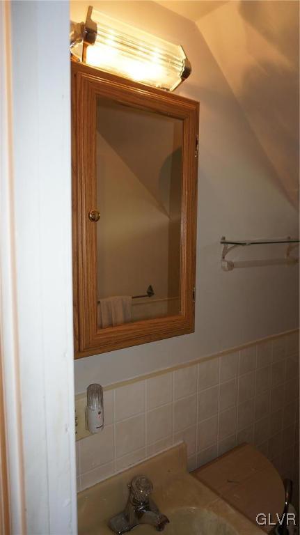 968 Juniper Road Hellertown, PA 18055 - Photo 29 of 33