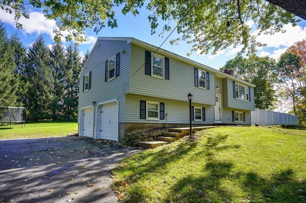221 Leominster Road Lunenburg, MA 01462 - Photo 2 of 36