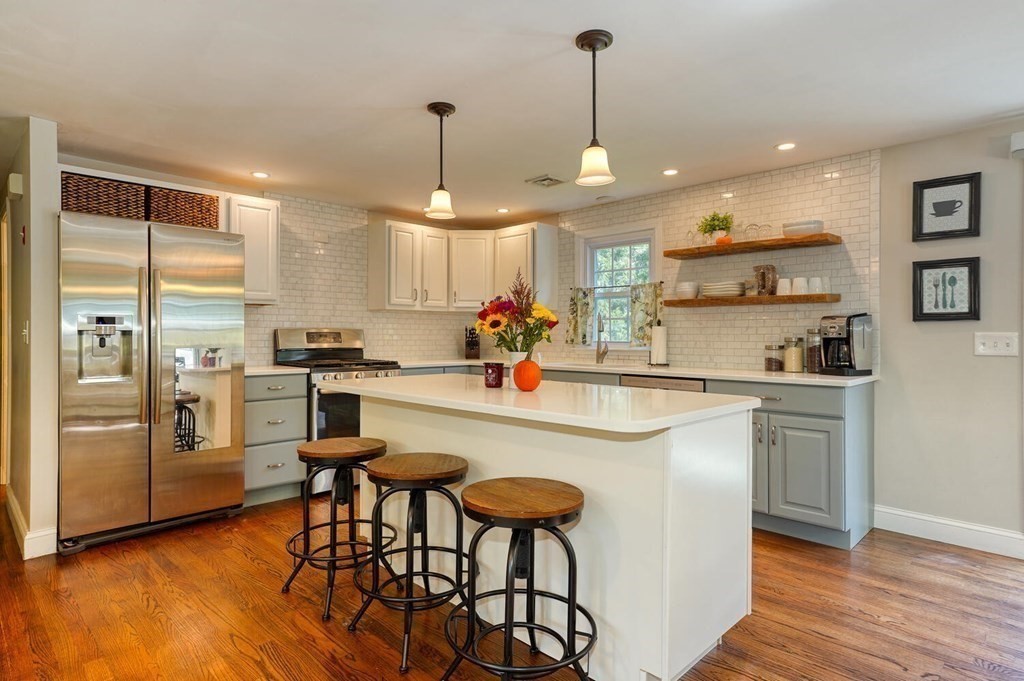 221 Leominster Road Lunenburg, MA 01462 - Photo 5 of 36
