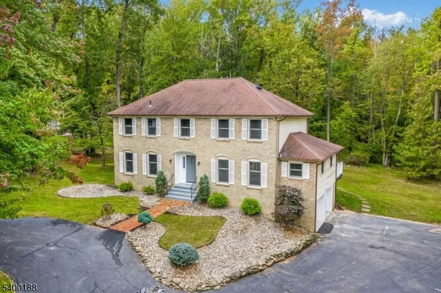 $989,000 | 5 Fernwood Road, Warren, NJ 07059