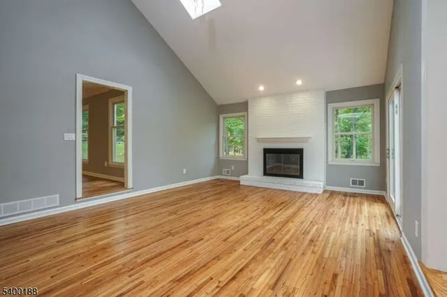 $989,000 | 5 Fernwood Road, Warren, NJ 07059